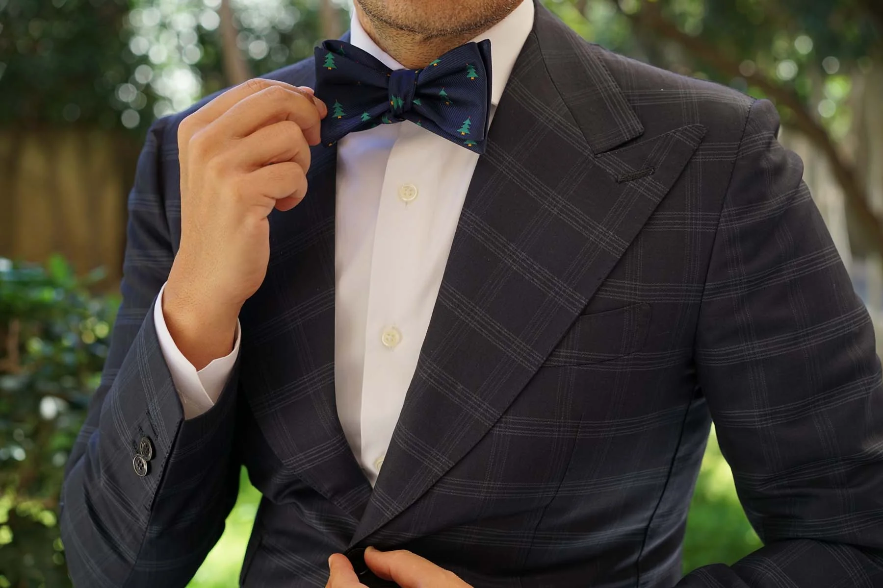 Natbeck Christmas Tree Self Bow Tie Fun Cotton Bow Tie with Christmas Tree Motif for Holiday Events