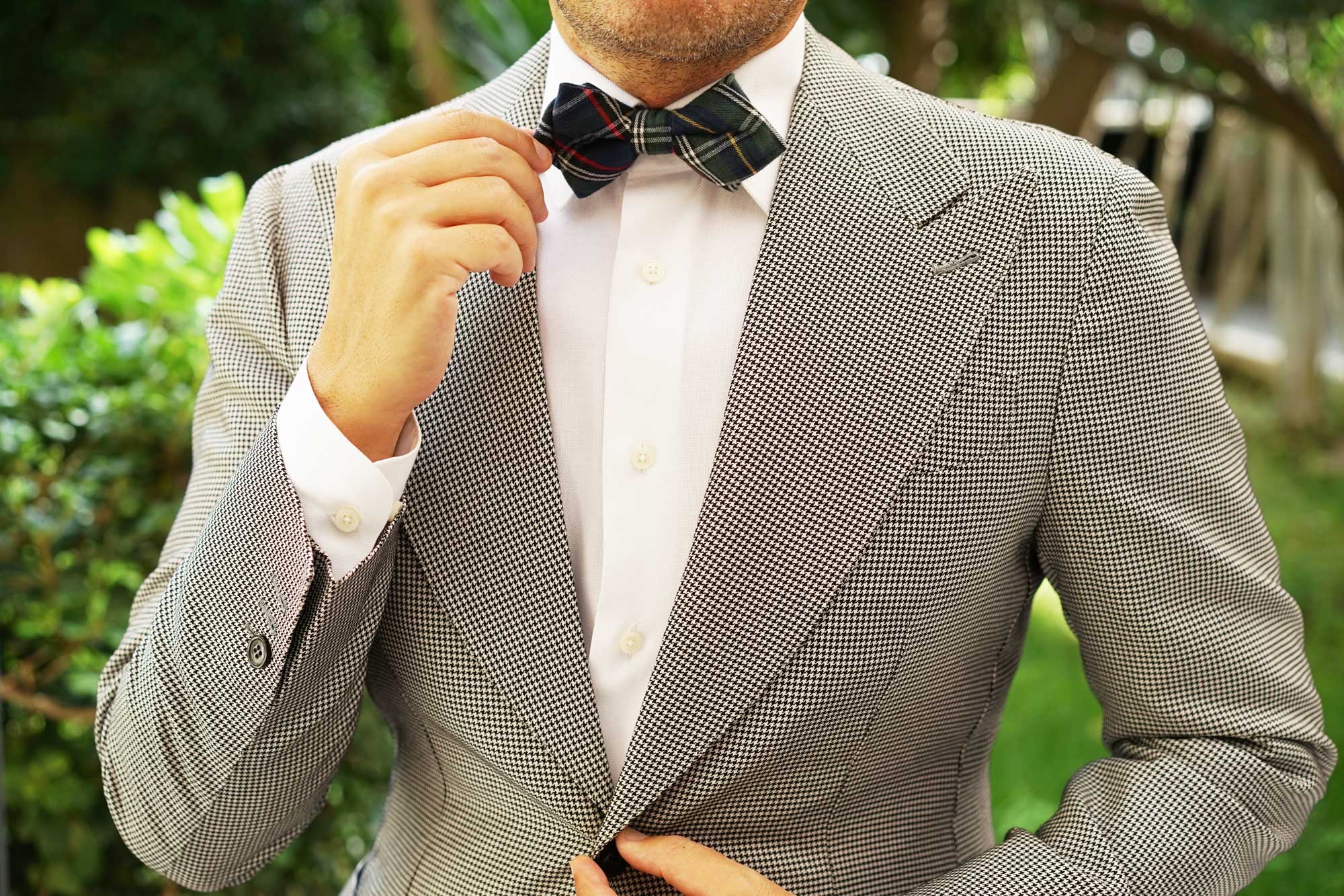 Natbeck Scottish Kilt Pattern Diamond Bow Tie for Events and Office Green