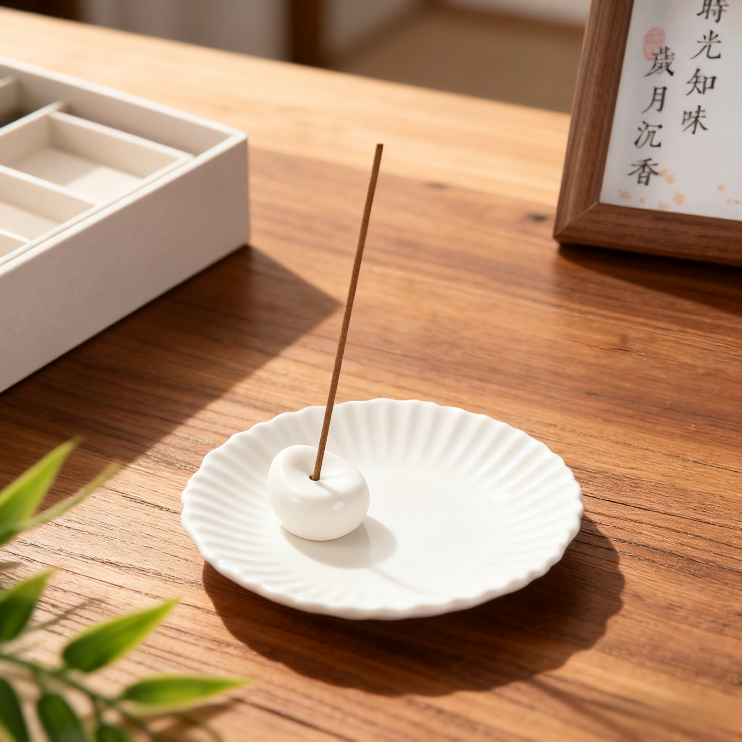 Wabi-sabi keramická kadidelnice s kamenným vzorem