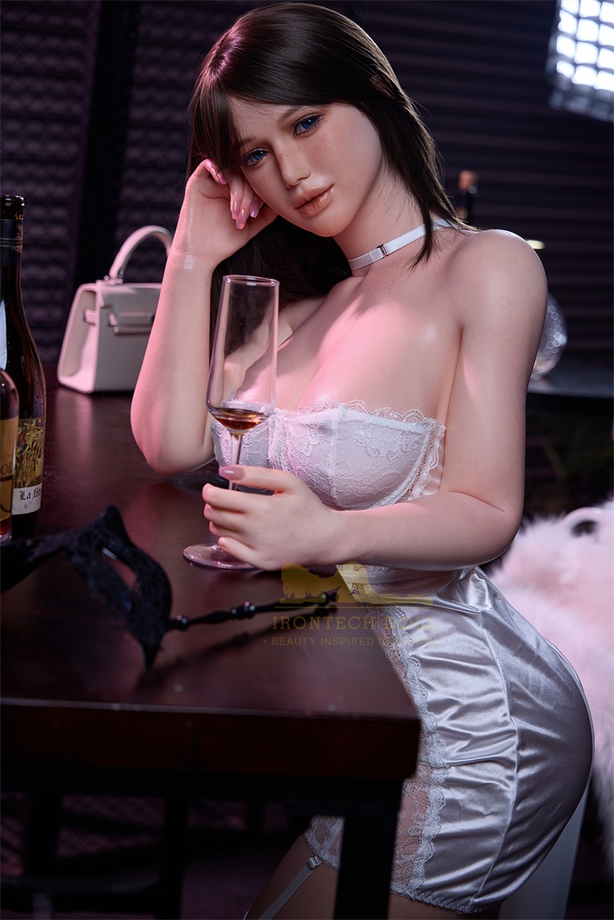 Irontech | Celine - 5ft 4/164cm Head S13 AIO (Seamless Neck) Silicone Sex Doll