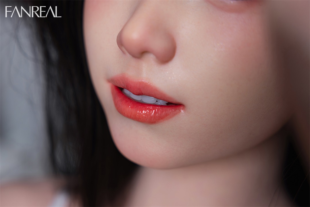 FanReal | Molly - 5ft 1/155cm F-Cup Real Skin Silicone Sex Doll