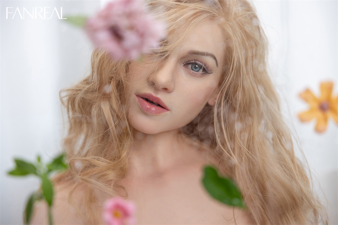 FanReal | Vanessa –168cm/5ft 6 F-Cup Silicone Sex Doll