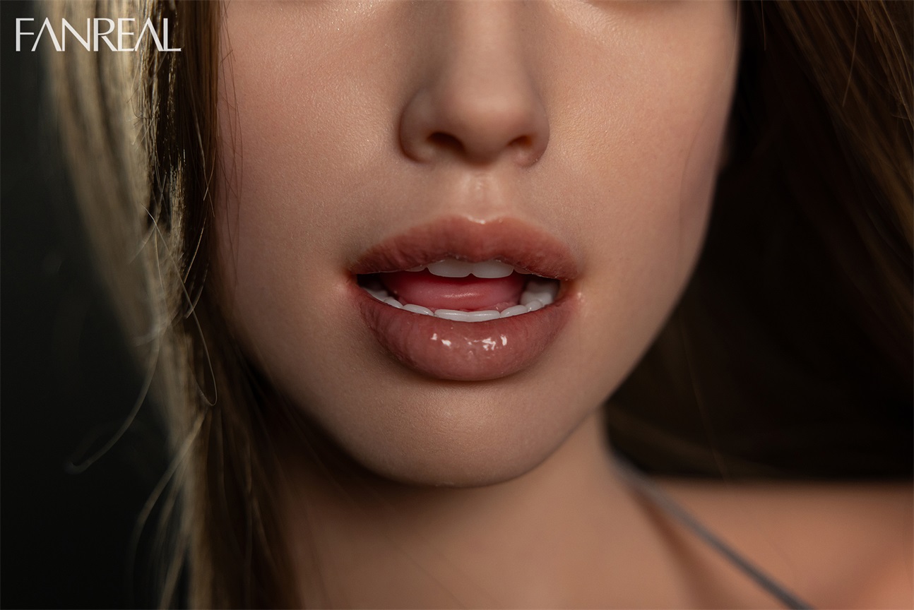 FanReal | Della - 3ft 1/95cm ROS G-Cup Tanned Silicone Torso for Men