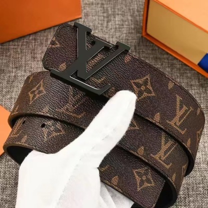 Обръщащ се колан Louis Vuitton LV Initiales + изящна подаръчна кутия