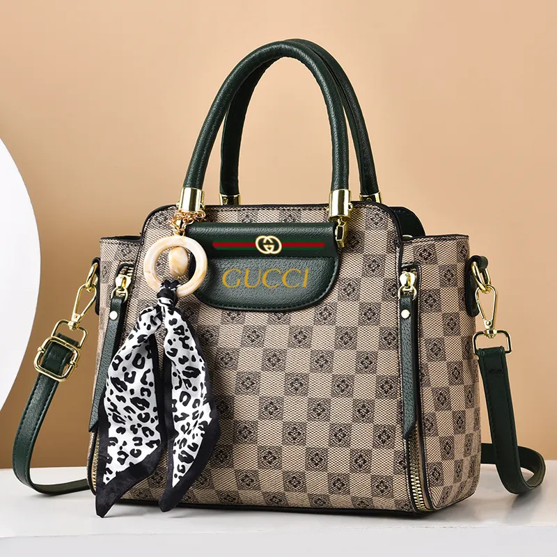 GUCCI Нова модна кожена чанта в контрастен цвят от 2024 г