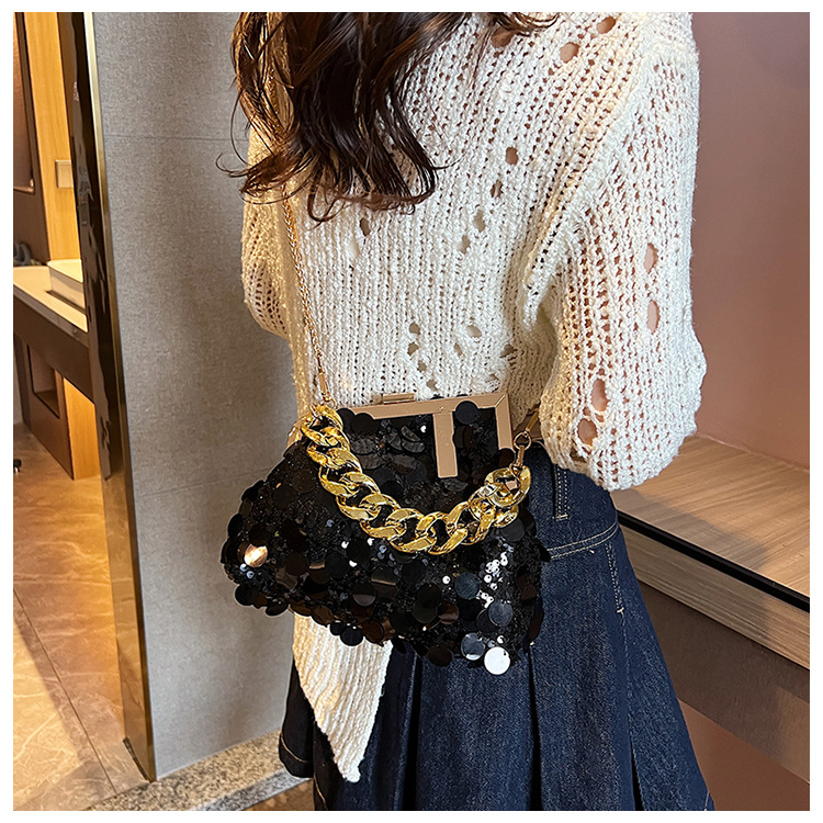 👜✨High-end Luxus, Pailletten-Kettentasche, Modisches Damenaccessoire der neuen Kollektion 2023!