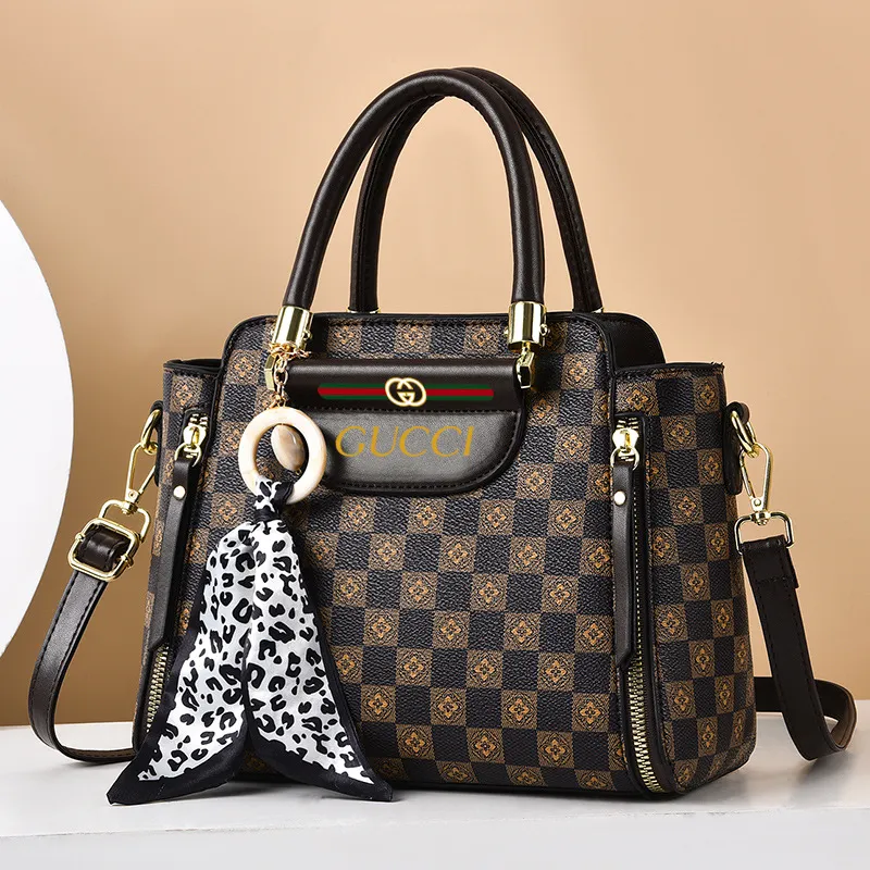 GUCCI Нова модна кожена чанта в контрастен цвят от 2024 г