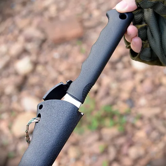 Многофункционална секира за къмпинг на открито