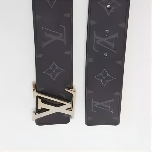 Обръщащ се колан Louis Vuitton LV Initiales + изящна подаръчна кутия