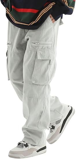 Men's loose-fitting solid color cargo pants with multiple pockets