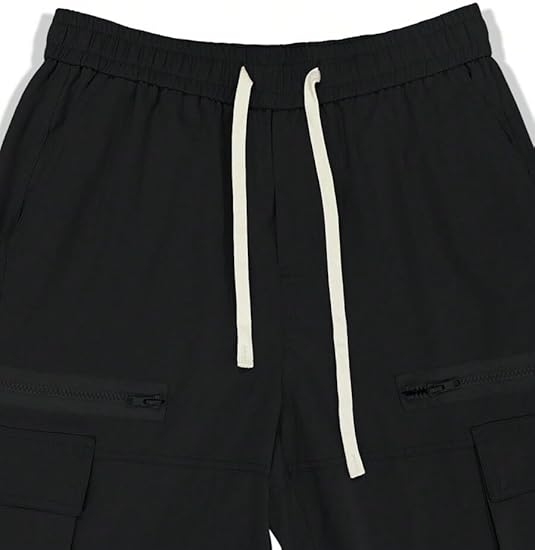 Men's loose-fitting solid color cargo pants with multiple pockets