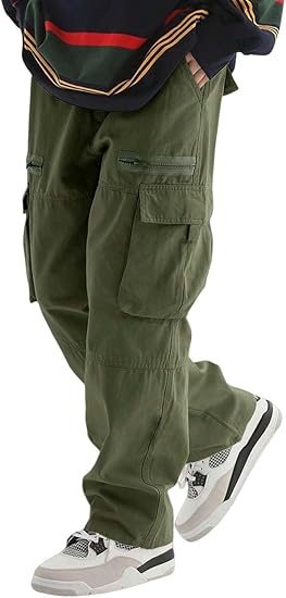 Men's loose-fitting solid color cargo pants with multiple pockets