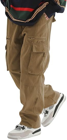 Men's loose-fitting solid color cargo pants with multiple pockets