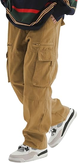 Men's loose-fitting solid color cargo pants with multiple pockets