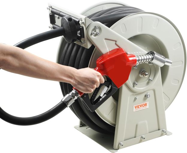 VEVOR Fuel Hose Reel, 50', Extra Long Retractable Diesel Hose Reel, Heavy-Duty Carbon Steel Construction with Automatic Fuel Nozzle, NBR Rubber Hose for Aircraft Ship Vehicle Tank Truck, 300 PSI