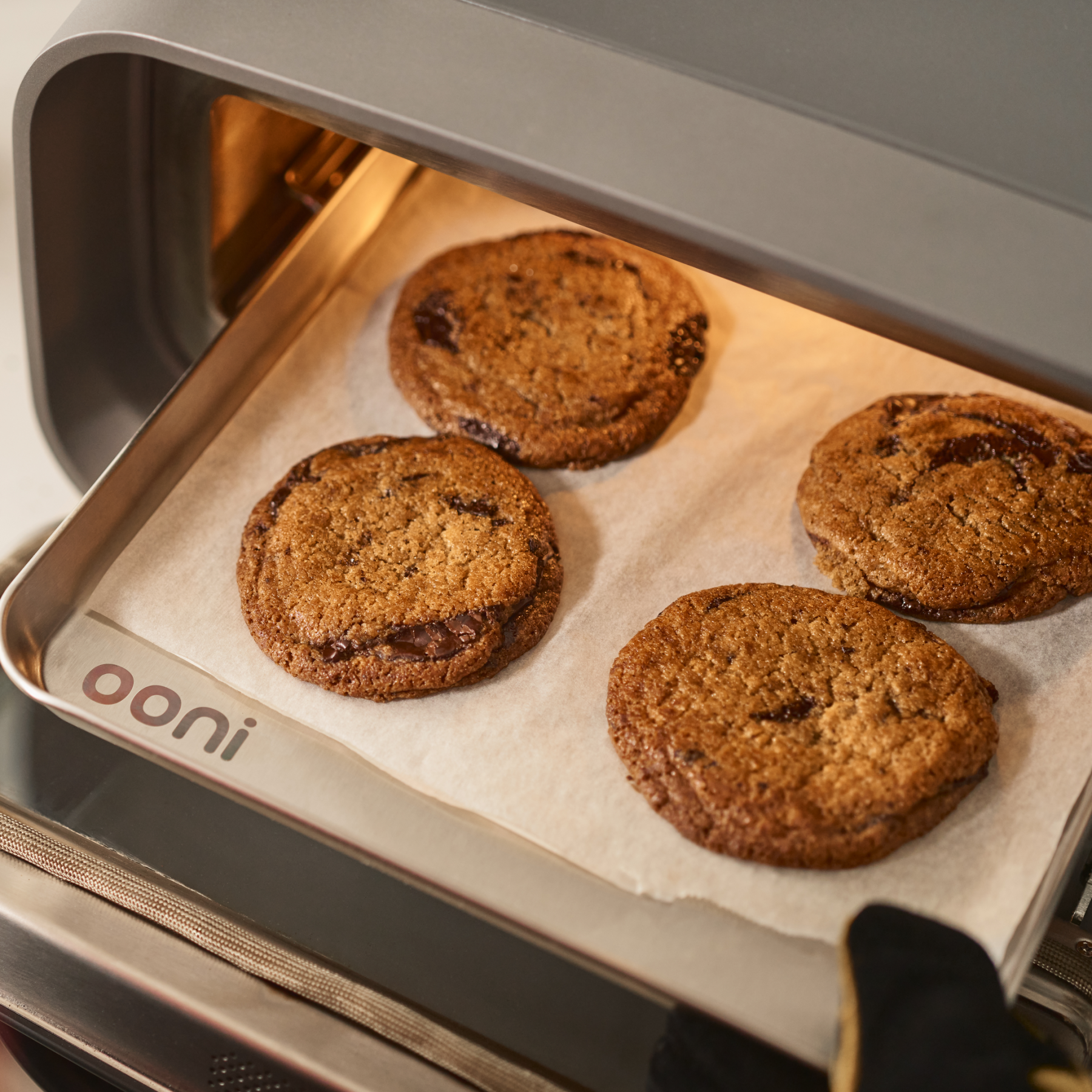 cookies baking in volt 2 electric pizza oven