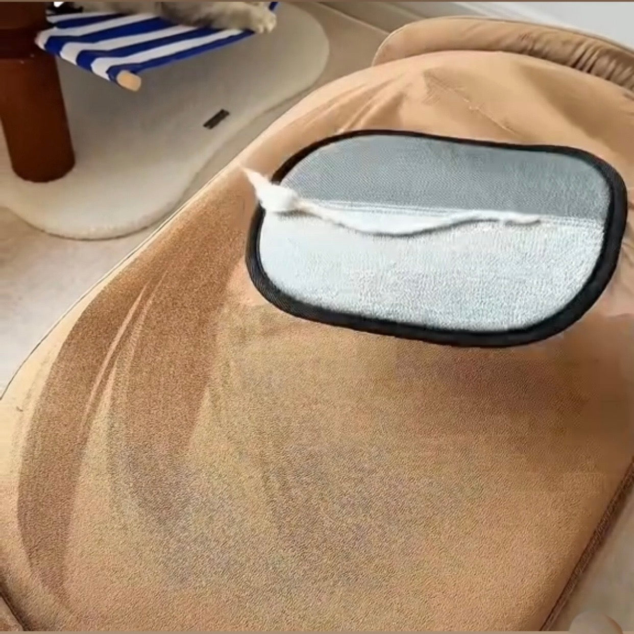 Same surface clean after using the glove