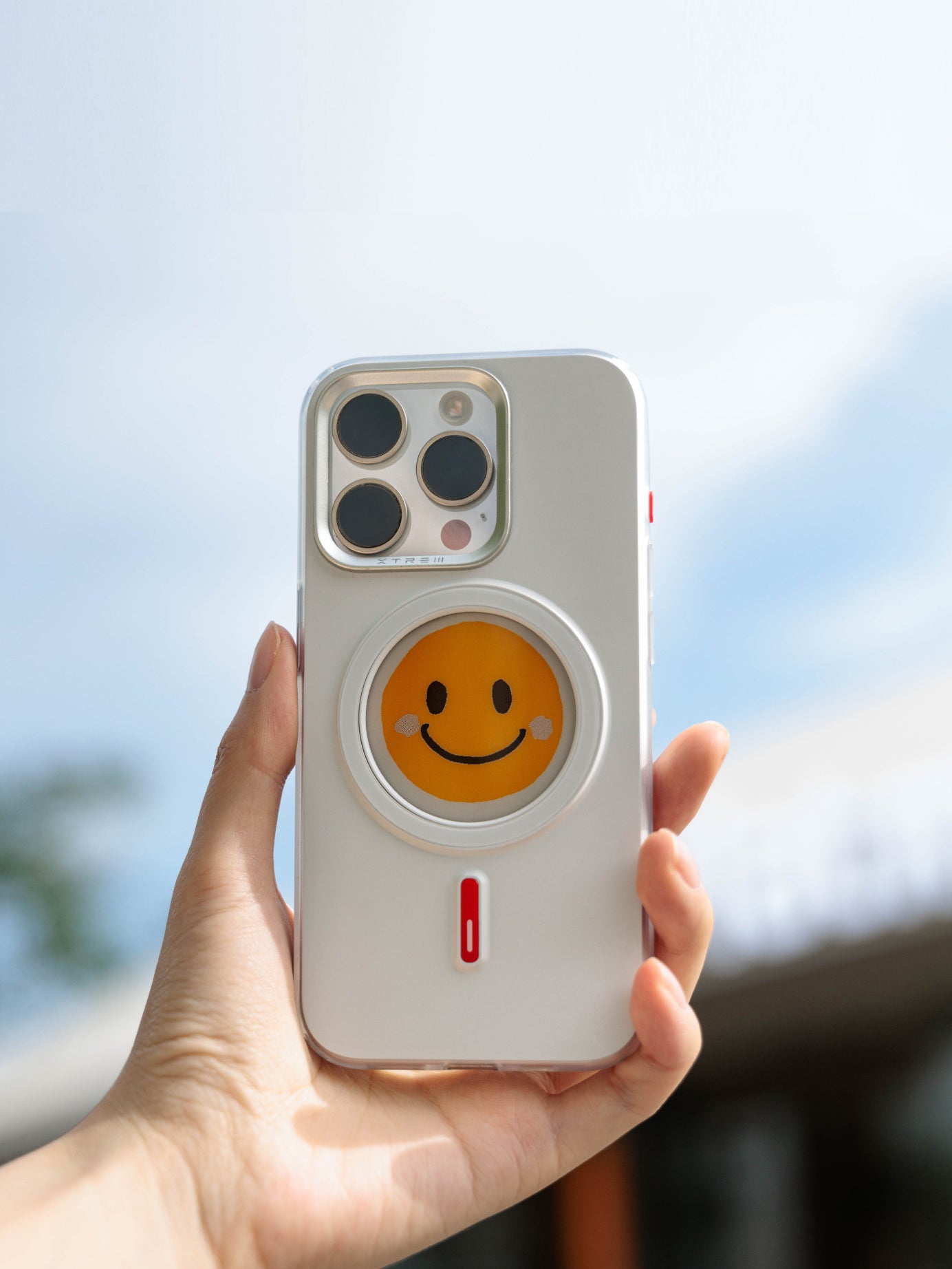 Klynein™ phone case with a screen you can change anytime