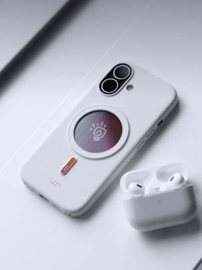 Klynein™ phone case with a screen you can change anytime