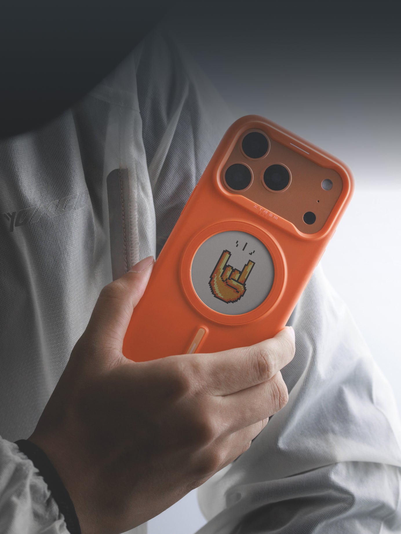 Klynein™ phone case with a screen you can change anytime