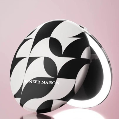 🎄✨Christmas pre-sale offer✨🎄 Sale 40% + FREE SHIPPING. Taylor Lighted Compact Mirror