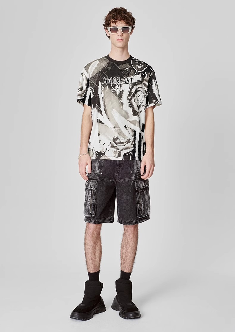 Rose Positioning Print T-Shirt 01