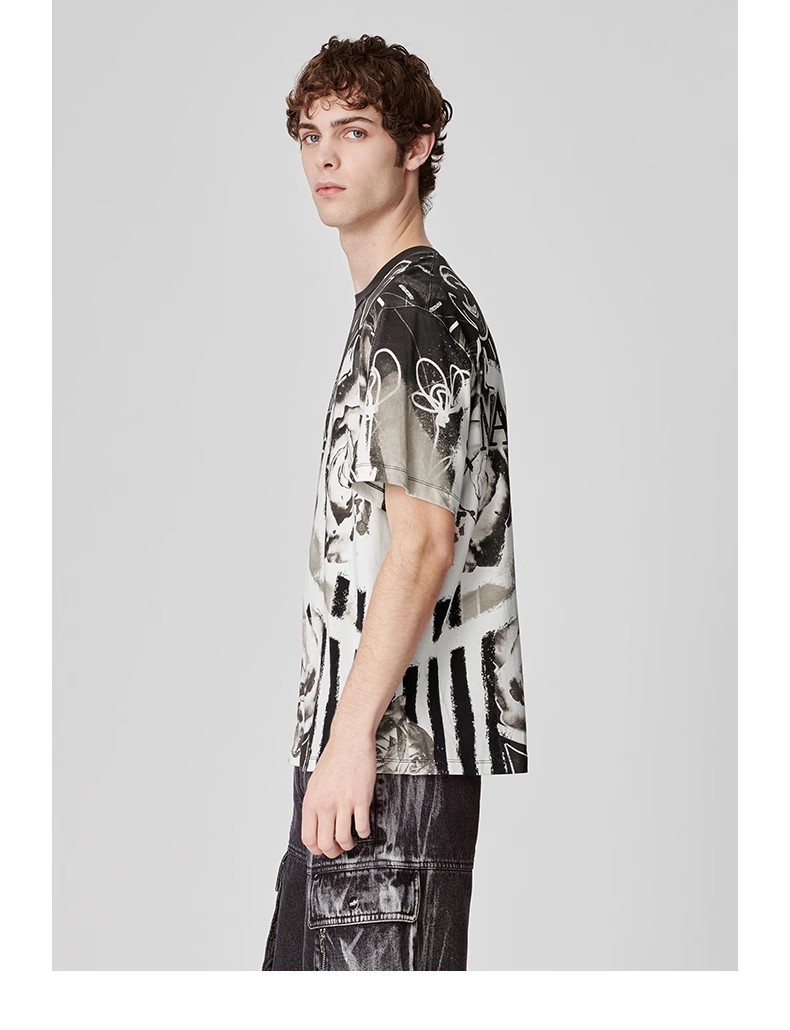 Rose Positioning Print T-Shirt 01