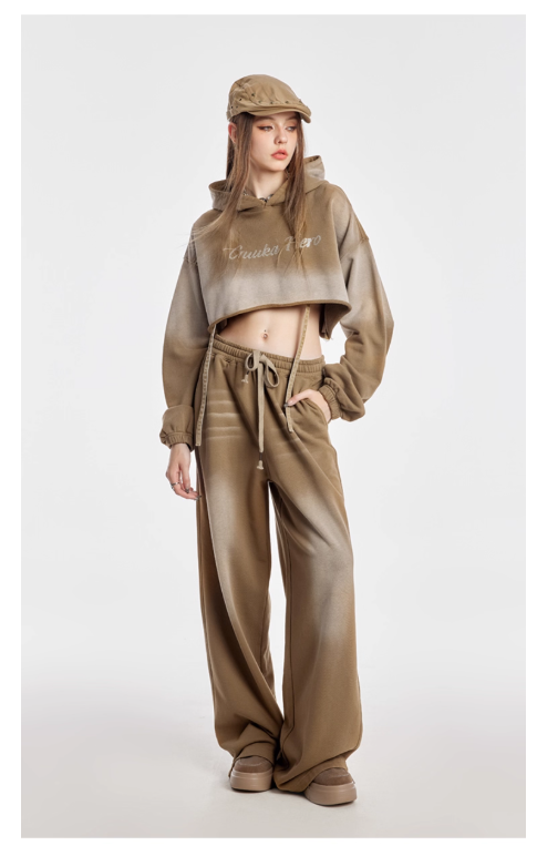 Printed short sweatshirt suit 109