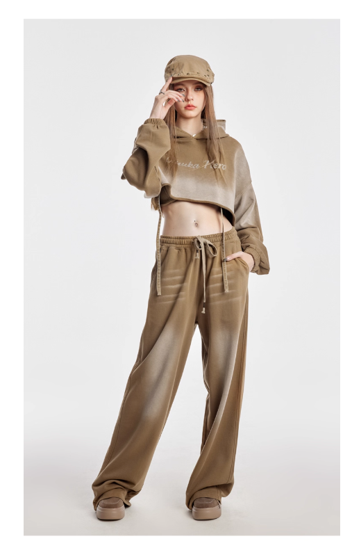 Printed short sweatshirt suit 109