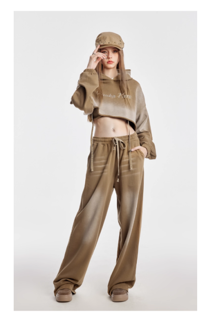 Printed short sweatshirt suit 109