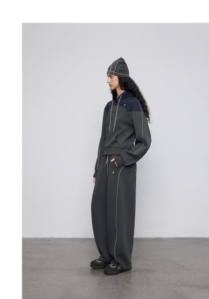 Split-panel sweatshirt suit 110