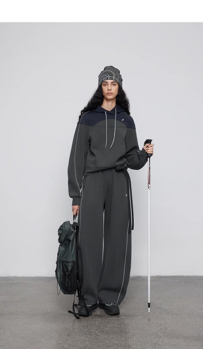 Split-panel sweatshirt suit 110