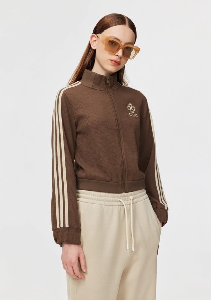 Embroidered patch casual knitted jacket 146