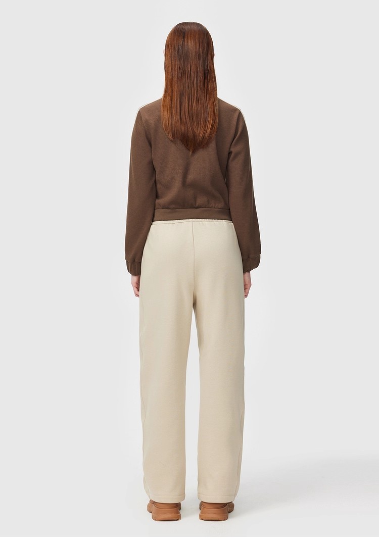 Embroidered patch casual knitted jacket 146