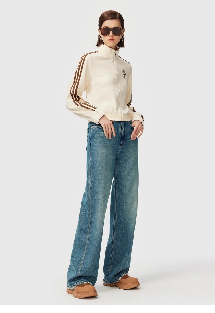 Embroidered patch casual knitted jacket 146