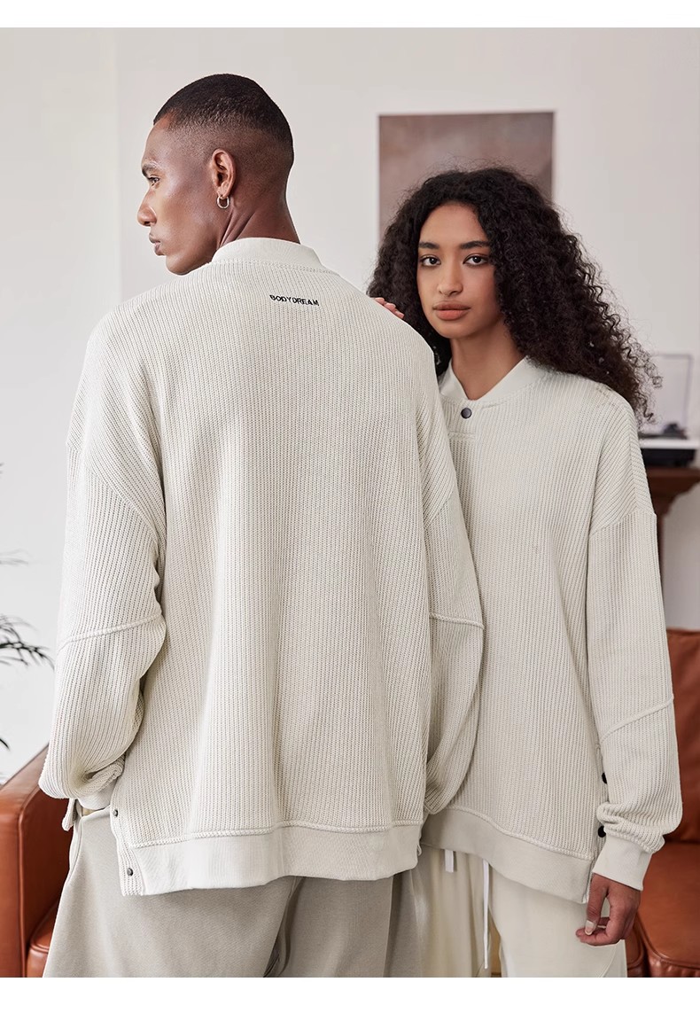 Heavy textured round neck loose sweater 21