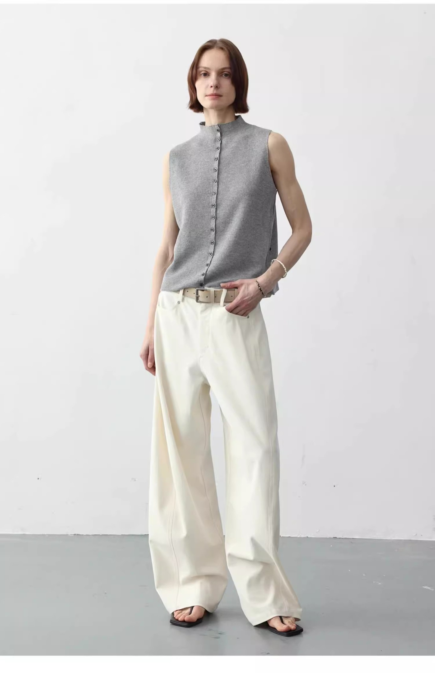 Simple and versatile knitted cardigan 30