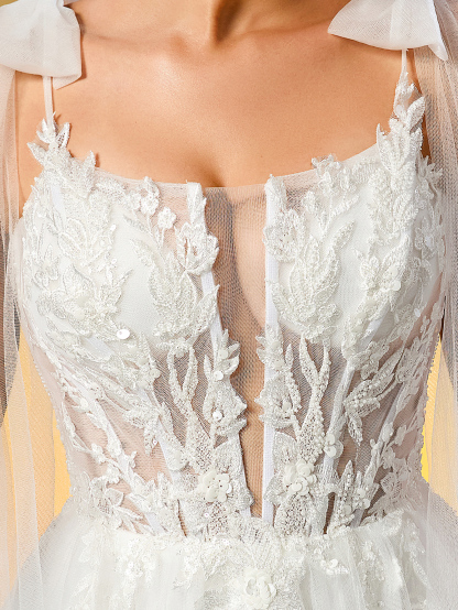 Elegant Lace Appliqué & Bowknot - Fairy Tulle A-Line Wedding Dress