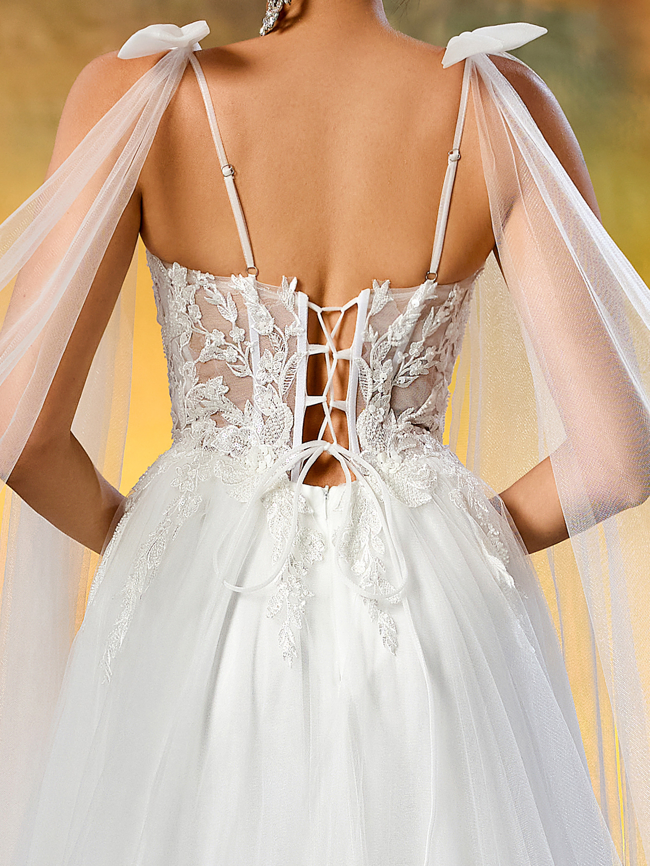 Elegant Lace Appliqué & Bowknot - Fairy Tulle A-Line Wedding Dress