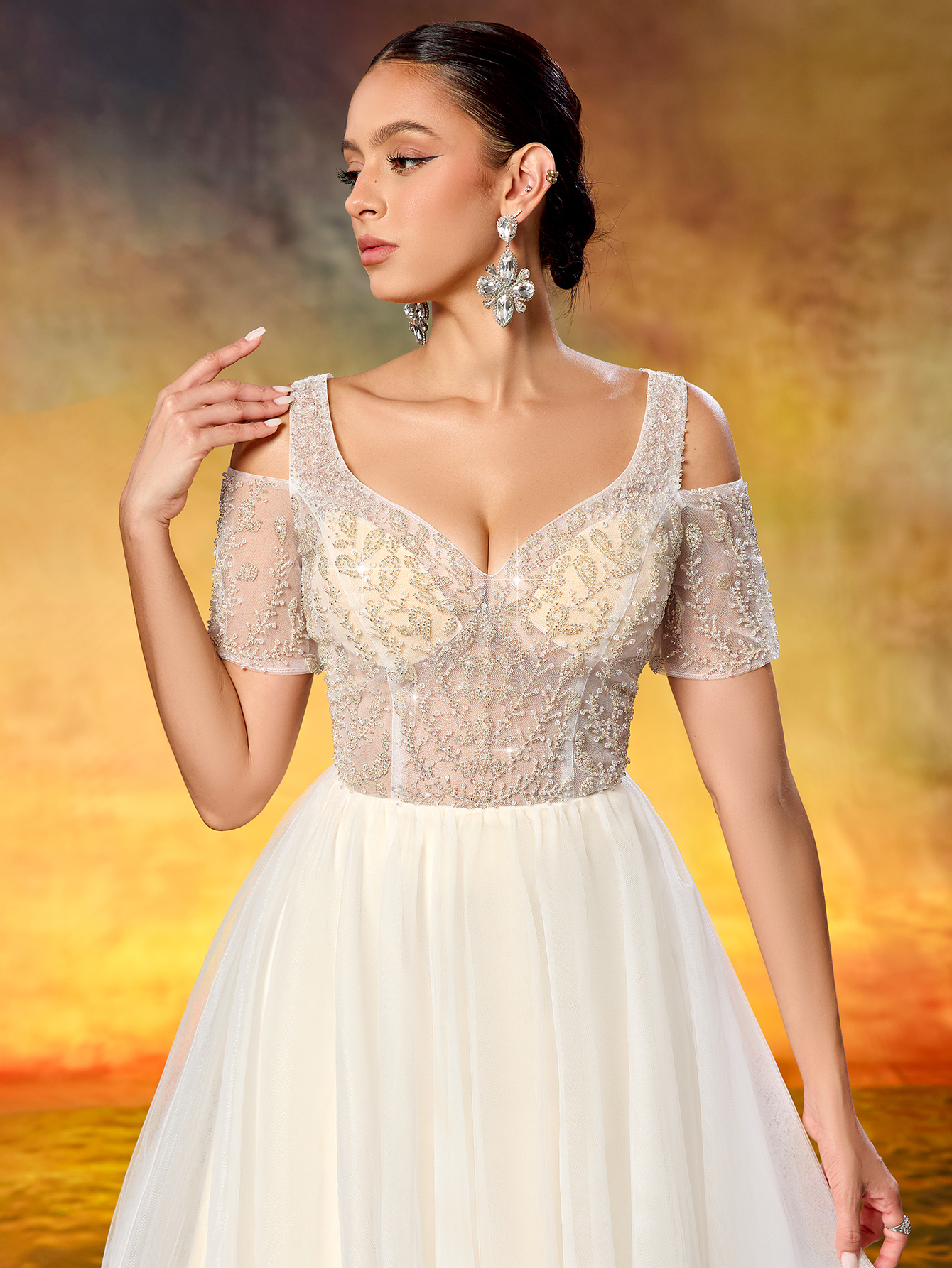 Elegant Sweetheart Neckline Off-Shoulder Short-Sleeve Beaded Tulle Wedding Dress