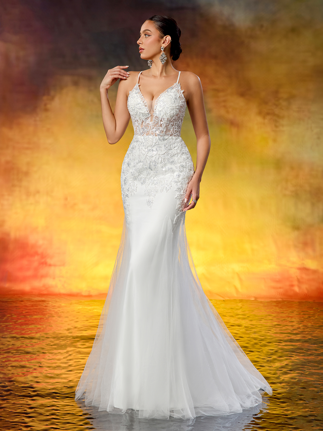 Elegant Spaghetti Straps Lace Embroidery Appliqué Mermaid Tulle Wedding Dress