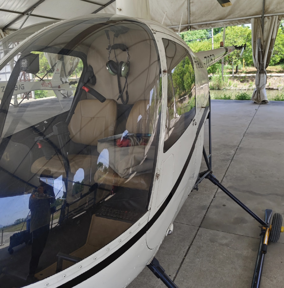 R22 Helicopter Model Windmill – Pilot Gift & Outdoor Yard Art Decor