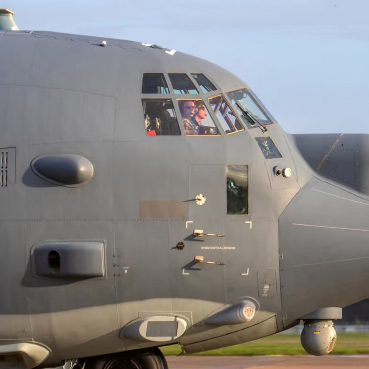 Lockheed C-130 Hercules Outdoor Aircraft Model – Military Garden Decor