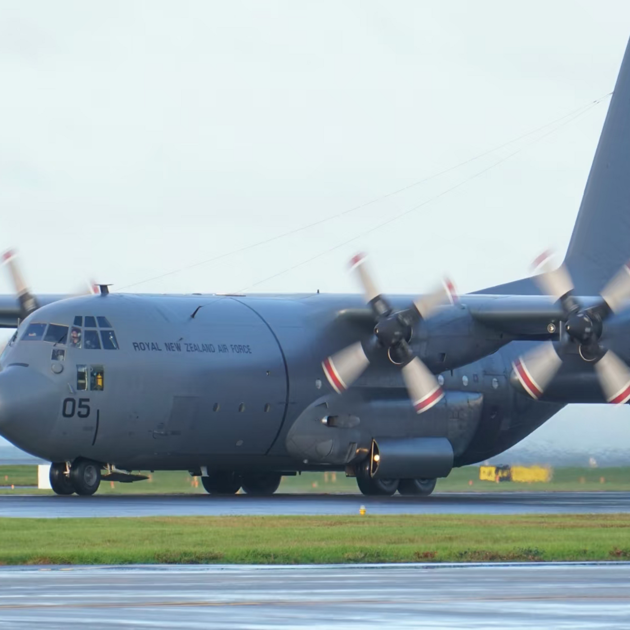 Lockheed C-130 Hercules Outdoor Aircraft Model – Military Garden Decor