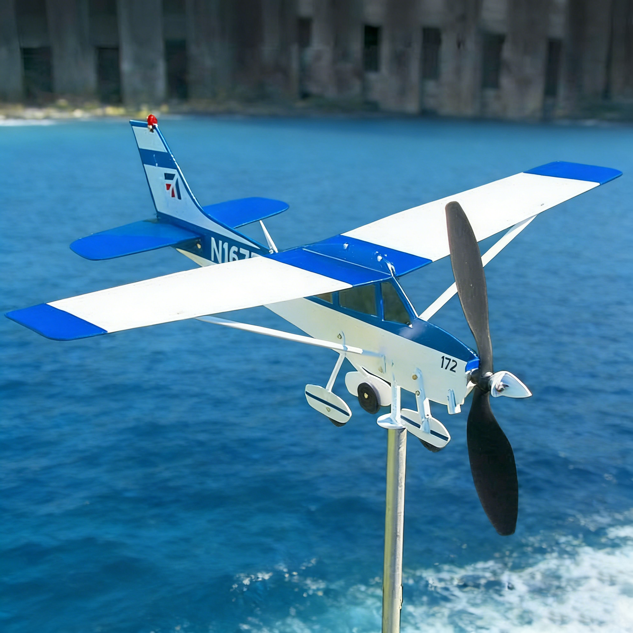 Personalized Cessna 172 Skyhawk Weathervane – Aviation Garden Wind Spinner for Pilot Gifts