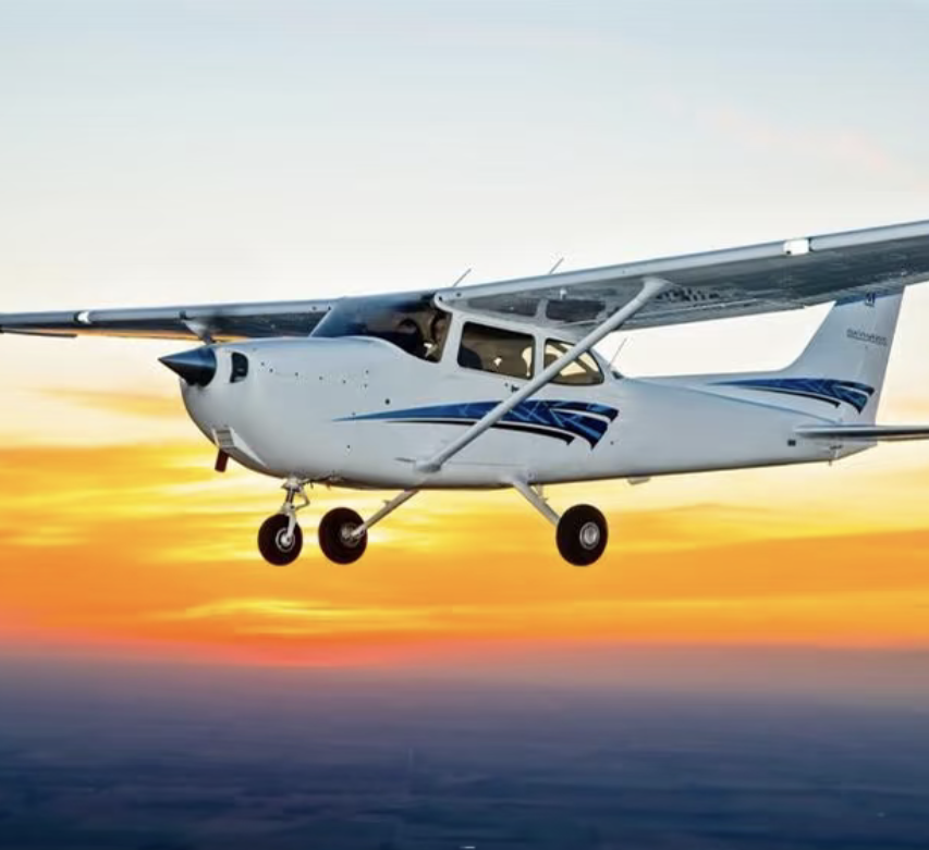 Personalized Cessna 172 Skyhawk Weathervane – Aviation Garden Wind Spinner for Pilot Gifts