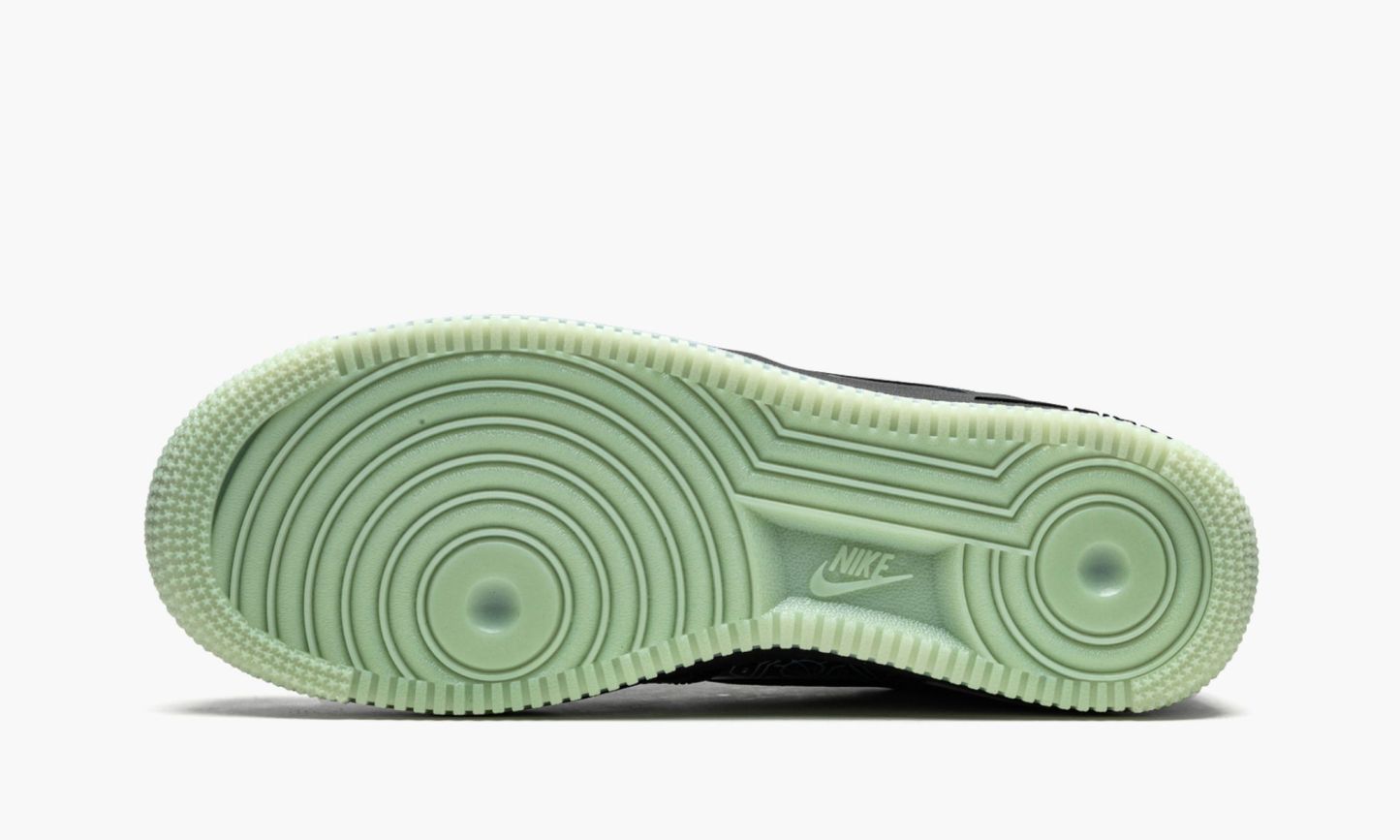 1 Low ��Space Jam Computer Chip