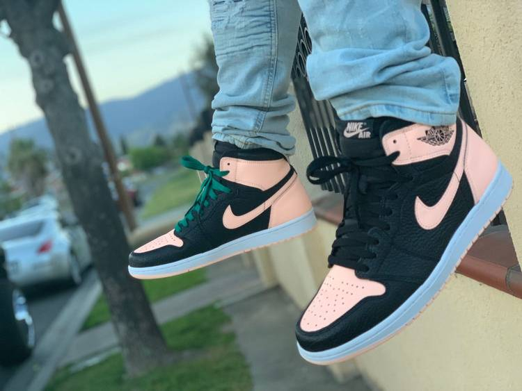 Retro High OG 'Crimson Tint' 555088-081