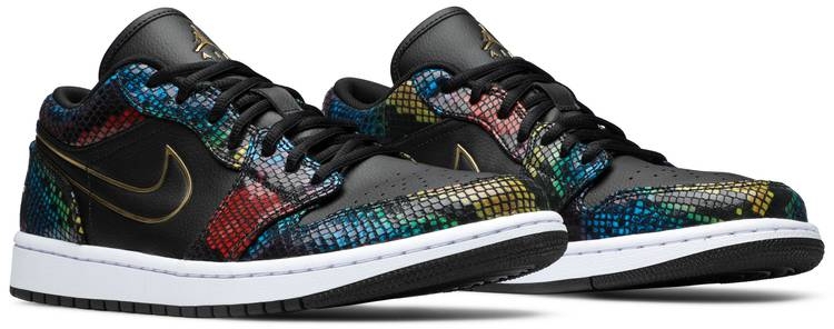 Wmns Low 'Multi Snakeskin' CW5580-001