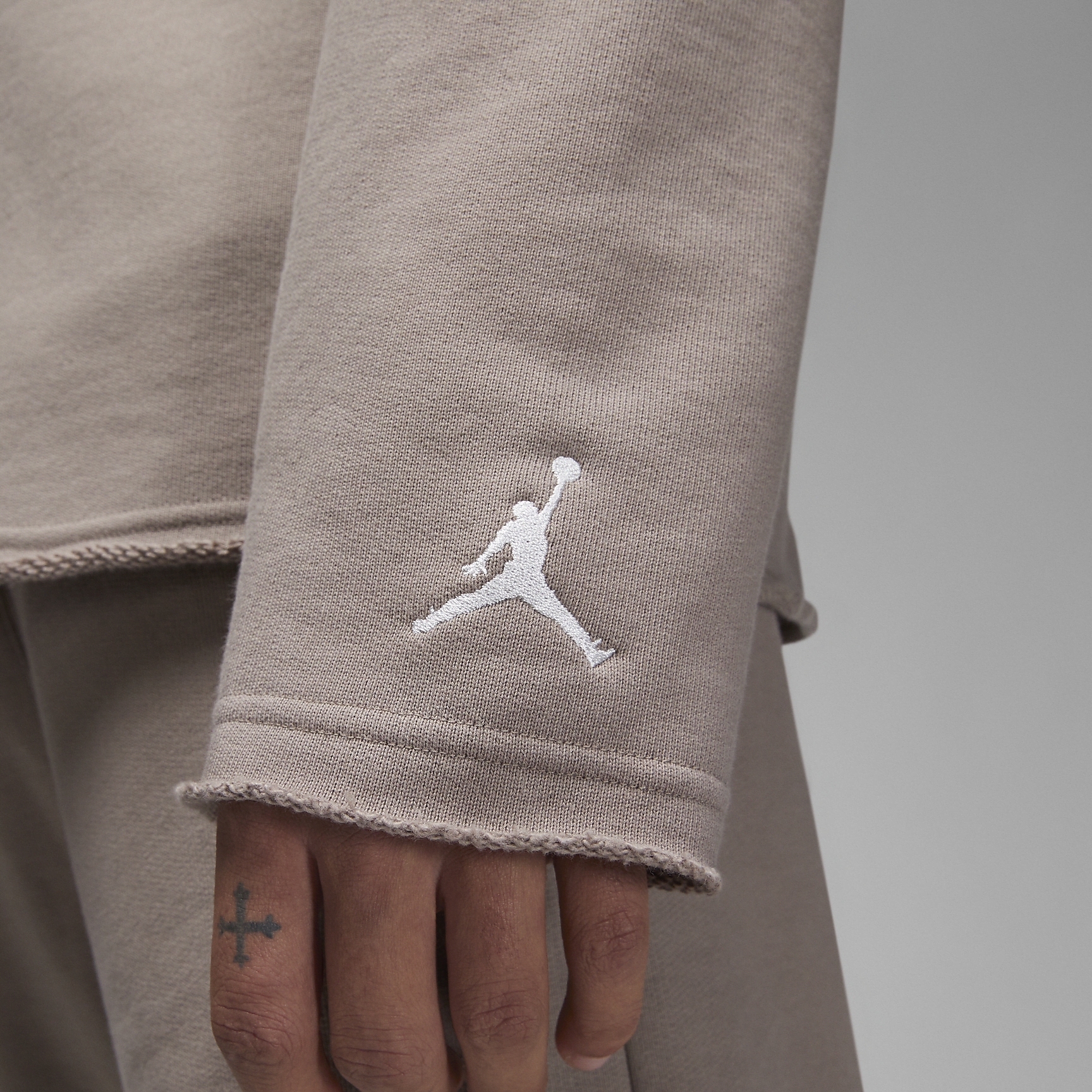 x Honor The Gift? - Men's Crew-Neck Sweatshirt